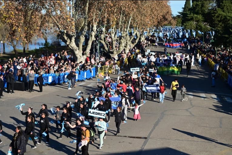Abrió la convocatoria para participar del tradicional desfile del 9 de Julio - imagen de origen