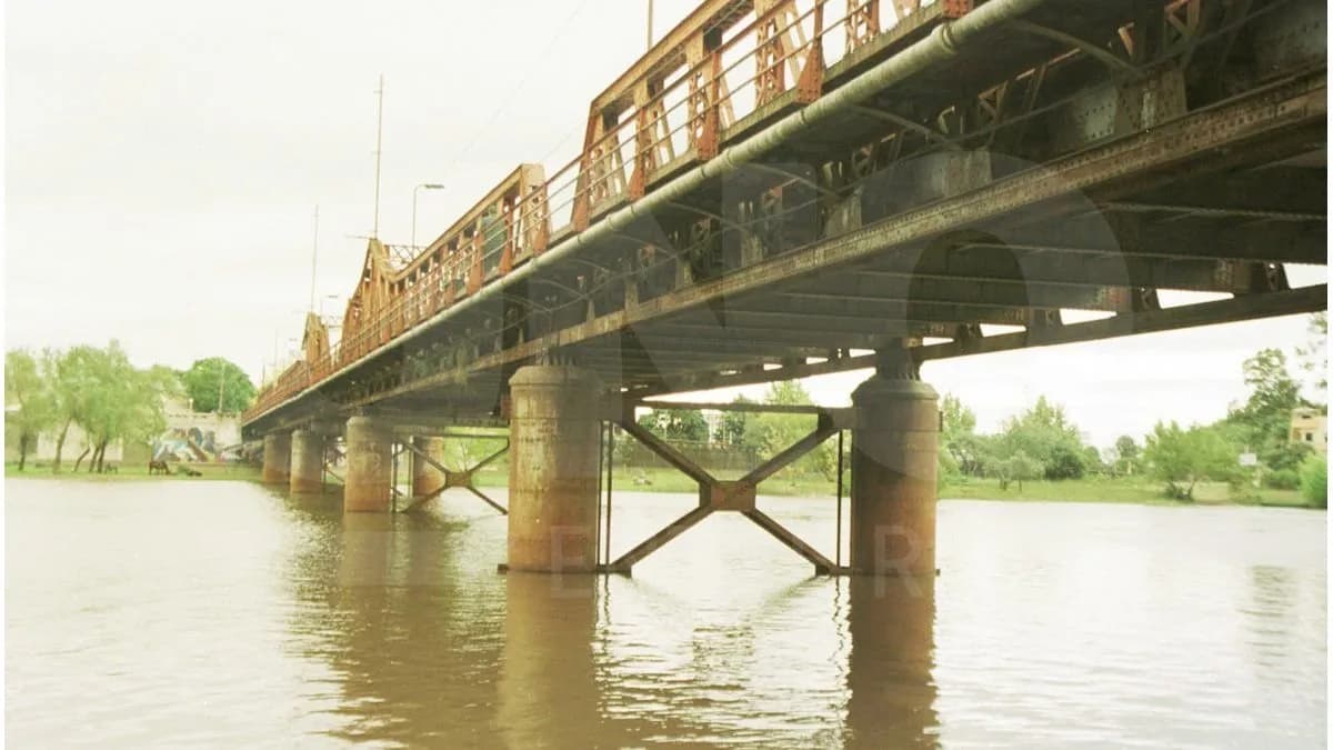El río Gualeguaychú mantiene un lento descenso - imagen de origen