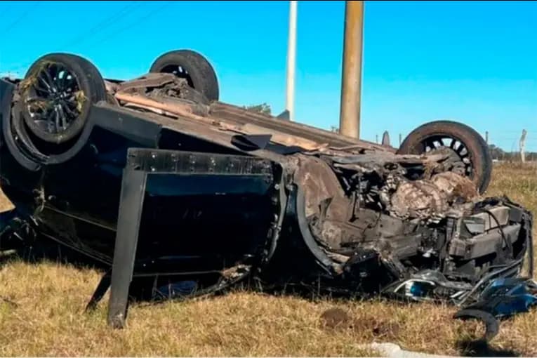 Un jugador de Unión de Santa Fe volcó con su auto en una ruta entrerriana - imagen de origen