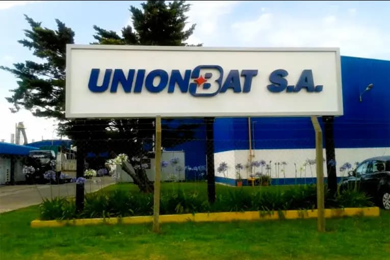 La Secretaría de Trabajo convocó a audiencia tras cierre de fábrica de baterías en Gualeguaychú - imagen de origen