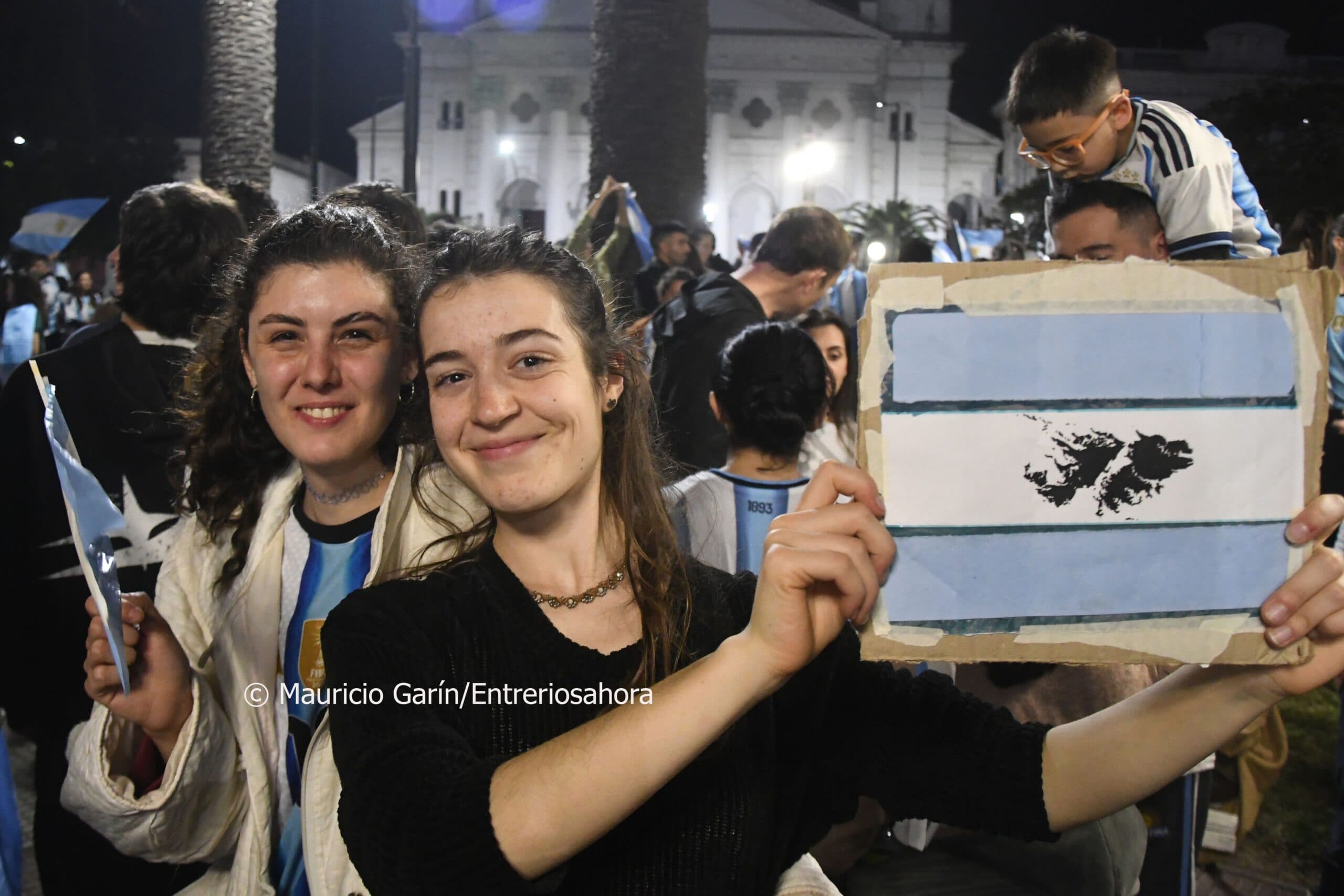 Paraná gritó el triunfo y recordó Malvinas - imagen de origen