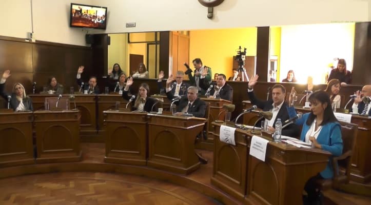 El Concejo Deliberante pidió explicaciones por los despidos en Concordia y citó por unanimidad a Pablo Ferreyra en medio de la crisis en el gabinete - imagen de origen