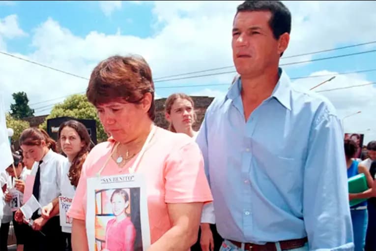 "No quiero morir esperando encontrarla", clamó el papá de Fernanda Aguirre a 22 años de su desaparición - imagen de origen