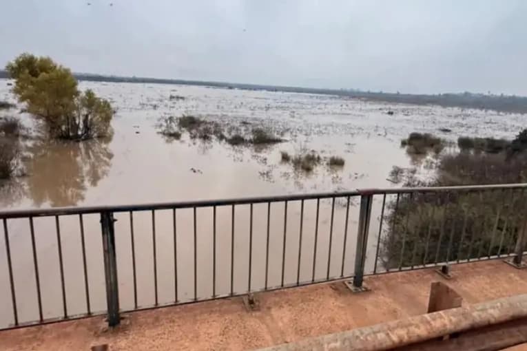 En Corrientes la altura del río Uruguay crece "cuatro centímetro por hora" - imagen de origen