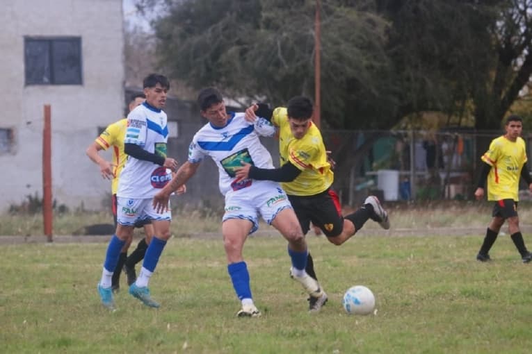 Sportivo Larroque recibe a Black River en un duelo clave entre escoltas - imagen de origen