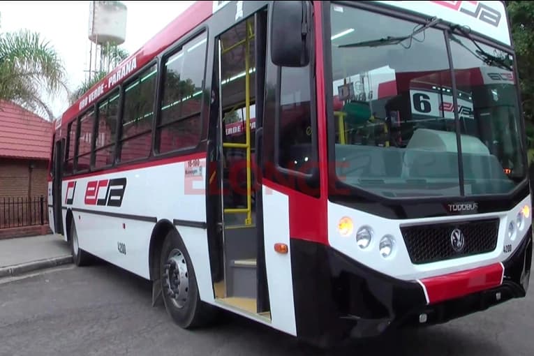 Colectivos: modificarán las frecuencias en cuatro líneas metropolitanas por la final del Mundial - imagen de origen