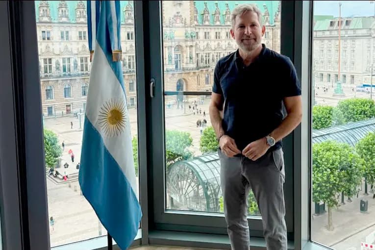En su visita al Puerto de Hamburgo, Frigerio impulsó la agenda exportadora y logística de Entre Ríos - imagen de origen