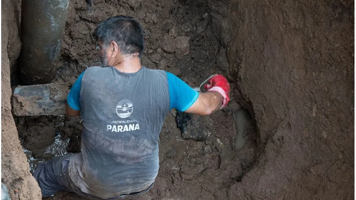 La Municipalidad de Paraná finalizó la reparación del caño maestro de agua potable - imagen de origen