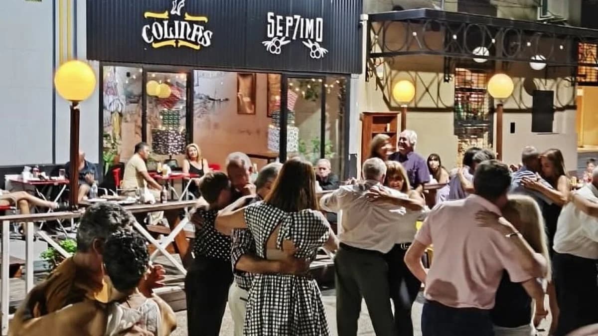 Cerró sus puertas Siete Colinas New, el espacio gastronómico ubicado junto al Cine San Martín - imagen de origen