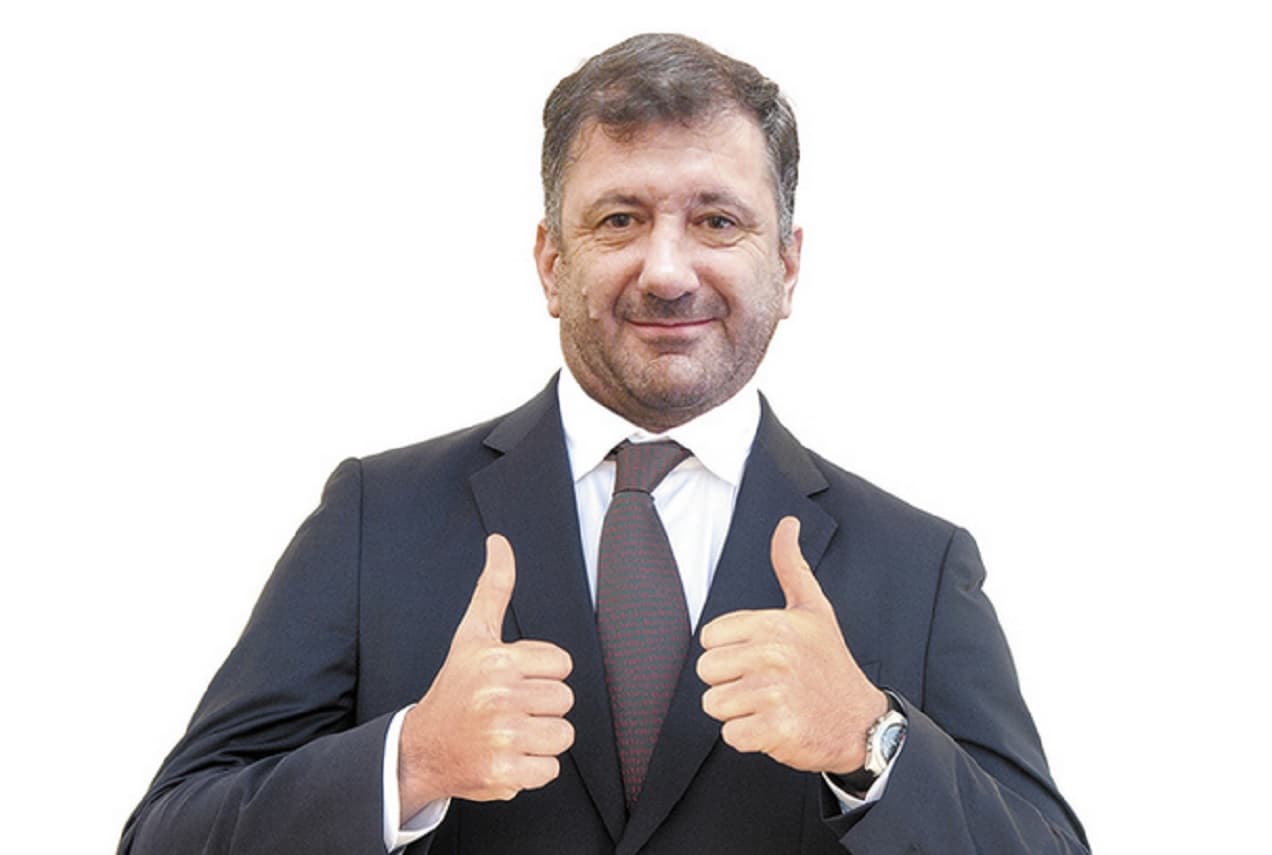 La Justicia confirmó que el ex senador Edgardo Kueider quedará detenido cuando regrese al país - imagen de origen