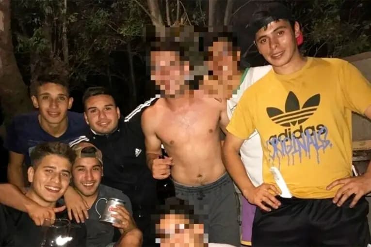 La historia de una joven abusada por sus amigos: “Era la violada del pueblo” - imagen de origen