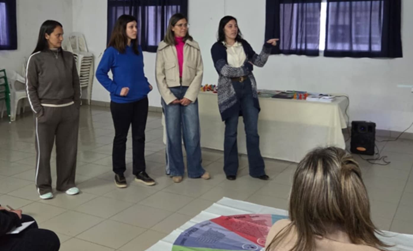 Copnaf acercó a Villa Paranacito herramientas para acompañar las emociones durante la crianza - imagen de origen