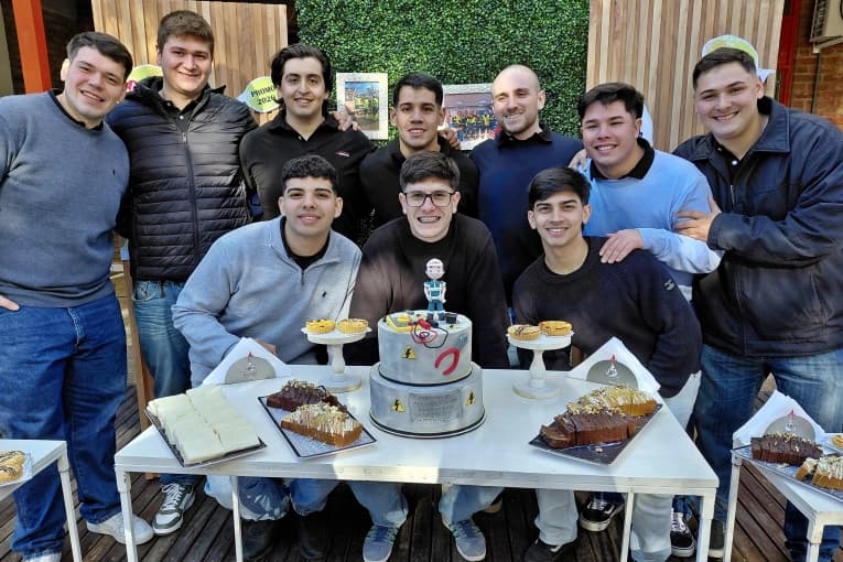 EGGER celebró la graduación de diez nuevos técnicos de su Programa de Aprendices - imagen de origen
