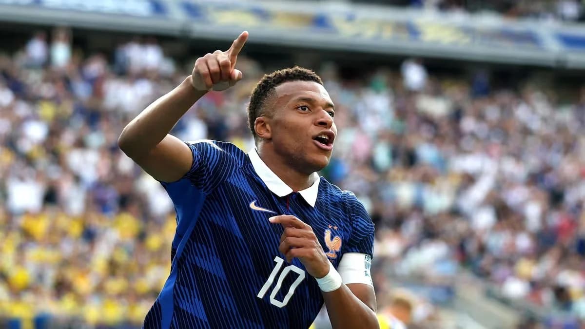 Francia derrotó 3-0 a Suecia y clasificó a octavos: Mbappé igualó a Messi con 6 goles en el torneo - imagen de origen