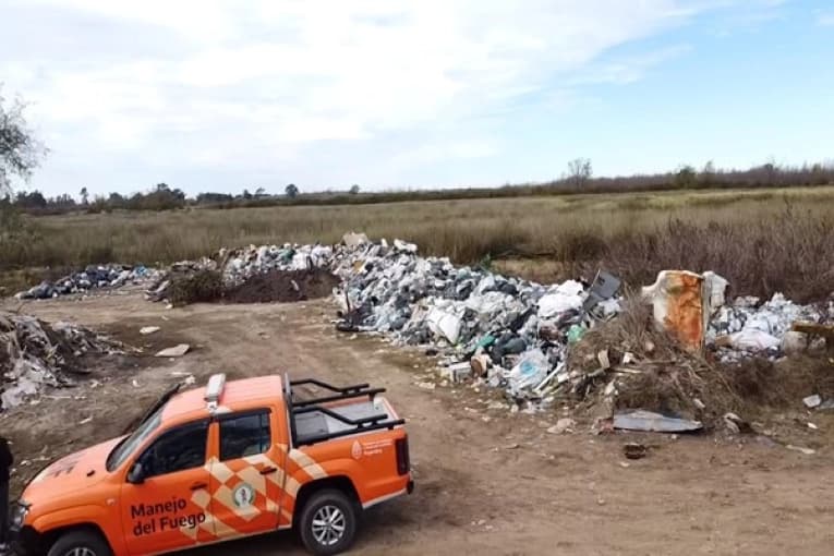Ambiente dispuso el cese preventivo de un sitio de volcado de residuos en Villa Paranacito - imagen de origen