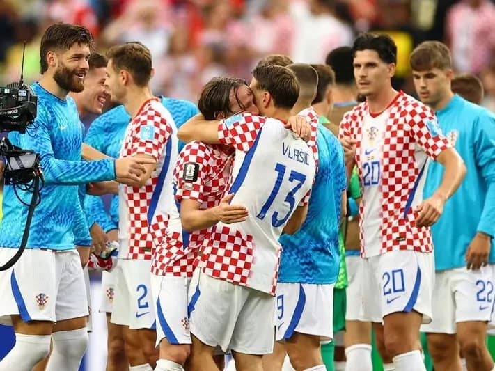 Croacia venció 2-1 a Ghana y le arrebató el segundo puesto del Grupo L - imagen de origen