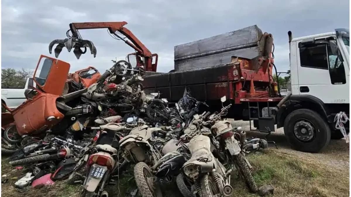 Crespo: compactaron 266 vehículos retenidos en operativos de control entre 2020 y 2025 - imagen de origen