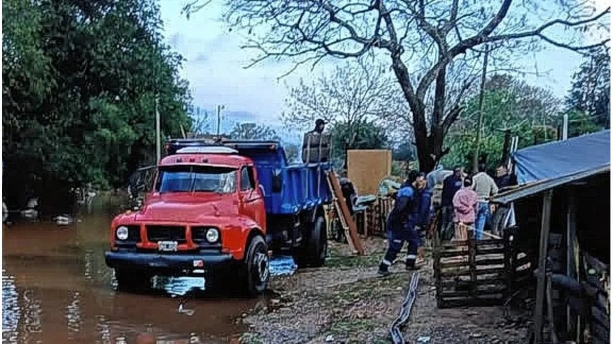 Corrientes: comenzaron las evacuaciones por la crecida del río Uruguay - imagen de origen