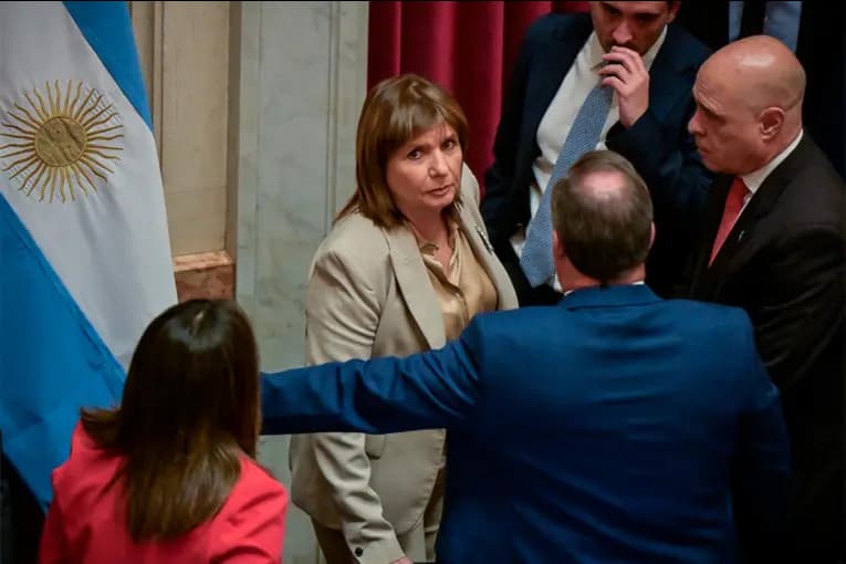 Los senadores cobrarán casi $12 millones desde agosto tras una nueva suba salarial - imagen de origen