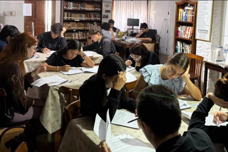 Abrieron las inscripciones para cursar UBA XXI en Gualeguaychú - imagen de origen