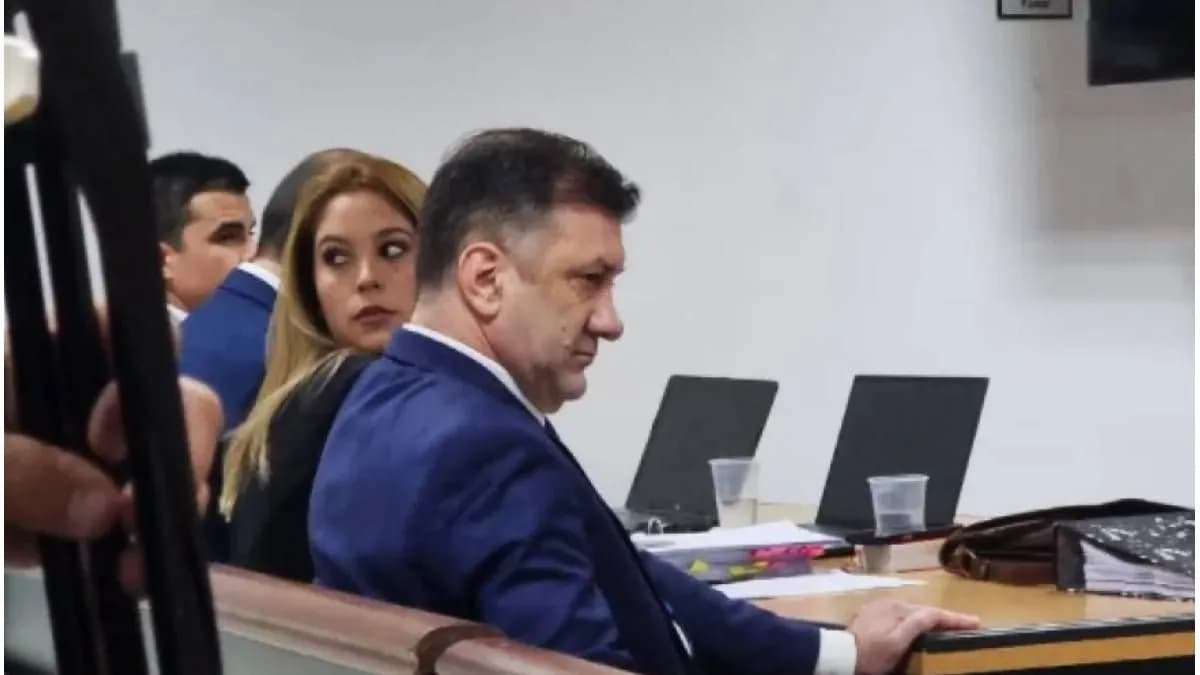 Edgardo Kueider: la Justicia paraguaya pidió dos años y dos meses de cárcel para el exsenador - imagen de origen