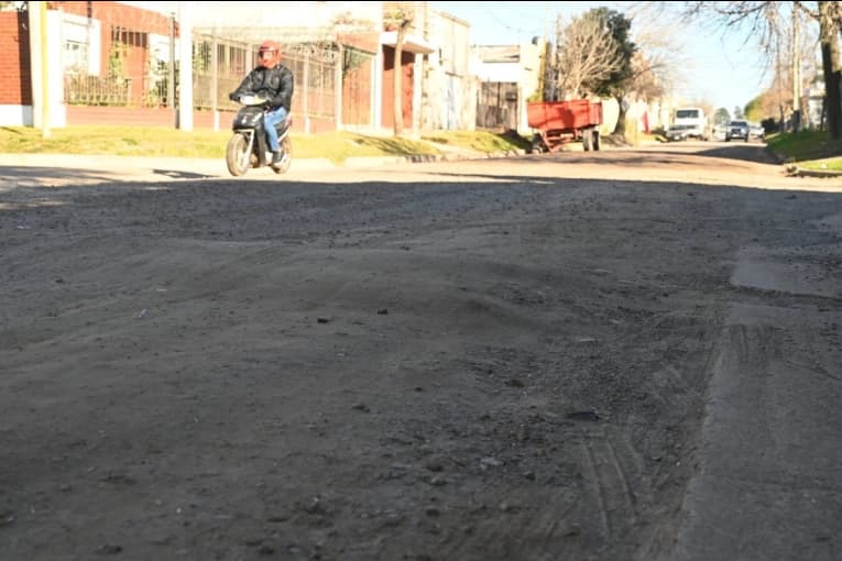 Ponen en marcha el asfaltado de 150 cuadras: el primer tramo será en la zona del Hospital Centenario - imagen de origen