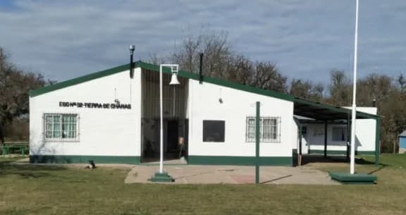 Ejecutan obras en escuela de Ceibas para fortalecer infraestructura y abastecimiento de agua - imagen de origen