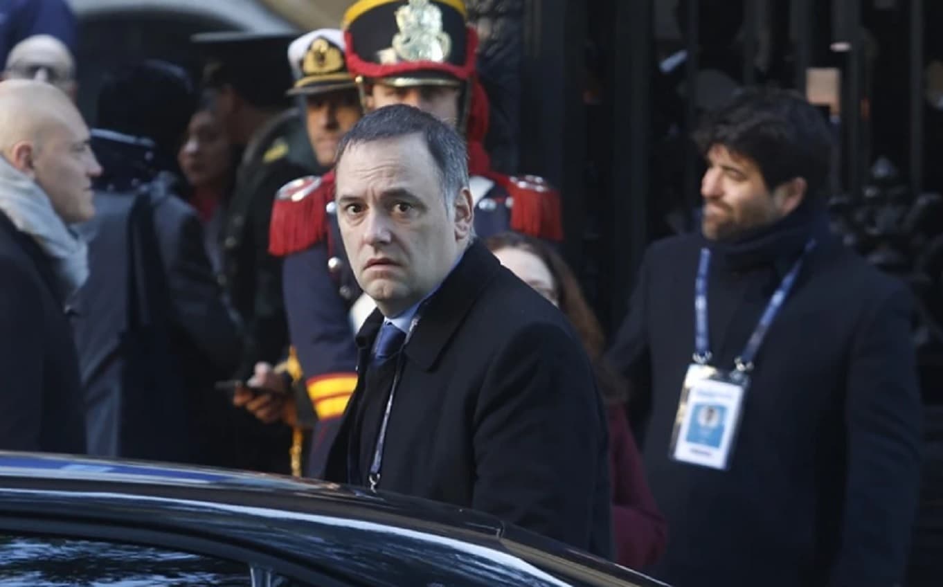 Adorni incluyó en su renuncia una larga lista de delitos que nadie le había atribuido - imagen de origen