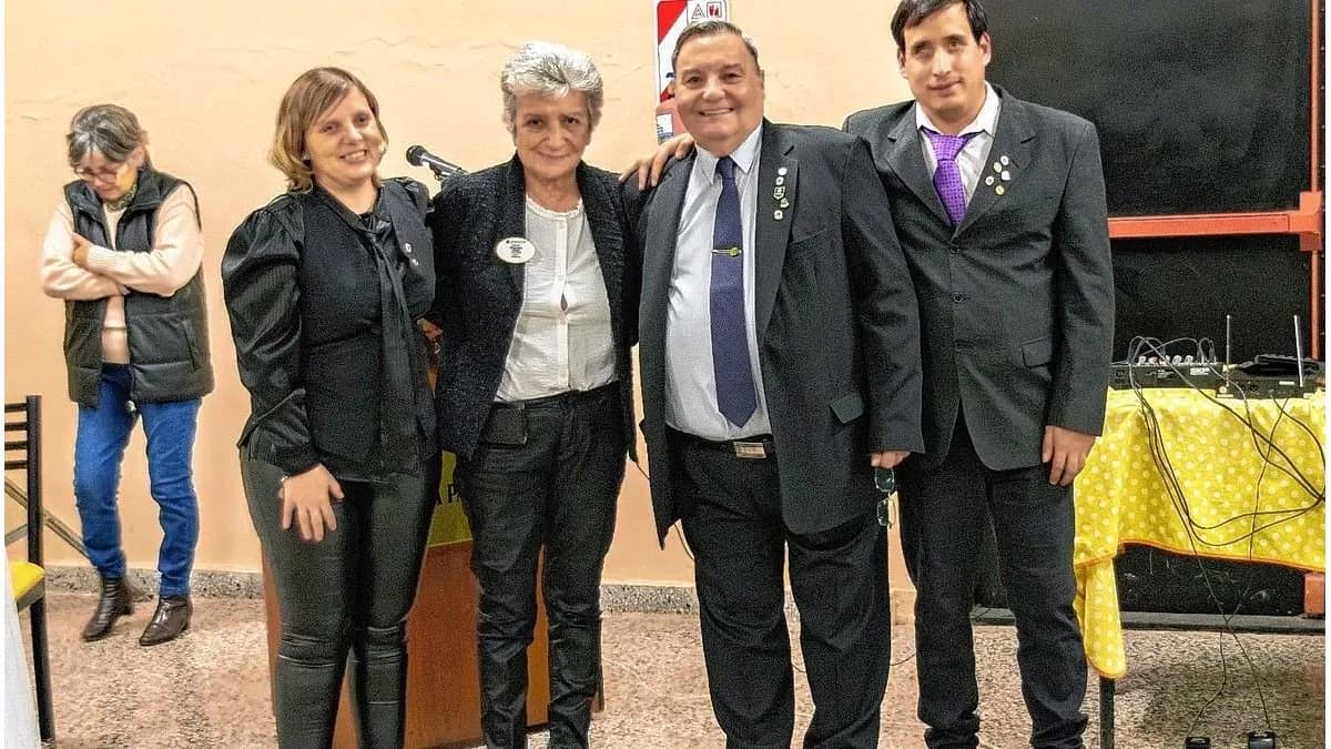 El Club de Leones Paraná Parque Urquiza renovó sus autoridades y ratificó su compromiso solidario - imagen de origen