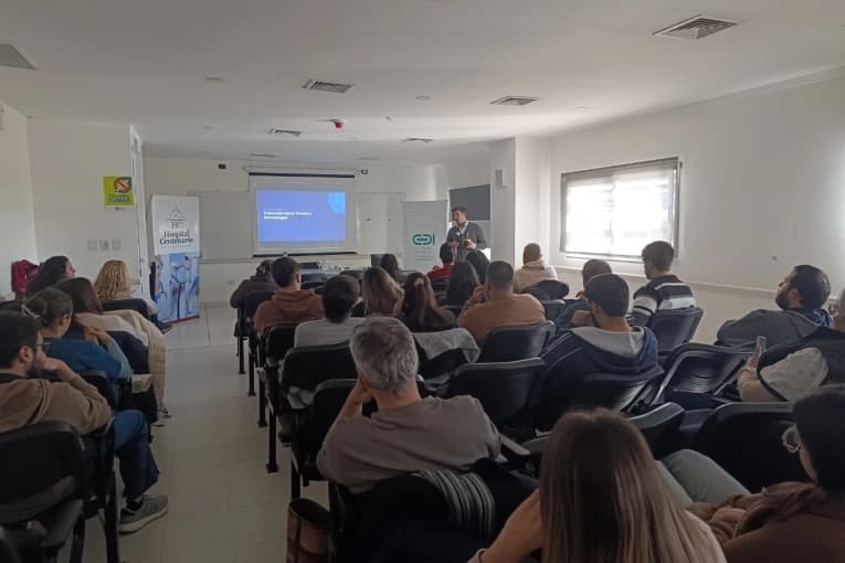 Nuevas capacitaciones en Emergencias hospitalarias con una ponencia sobre ACV en el Hospital Centenario - imagen de origen