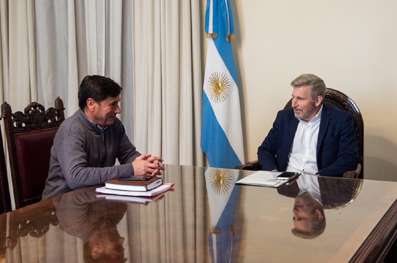 Frigerio y el intendente de Diamante repasaron proyectos de infraestructura para la ciudad - imagen de origen