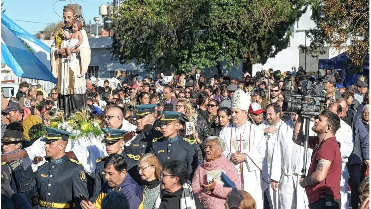 Paraná celebró masivamente a San Cayetano con un profundo mensaje de monseñor Raúl Martín - imagen de origen