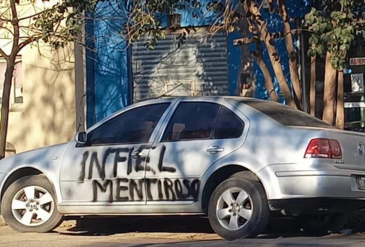 Llamativa escena frente a una estación de servicio en Colón se volvió viral en redes - imagen de origen
