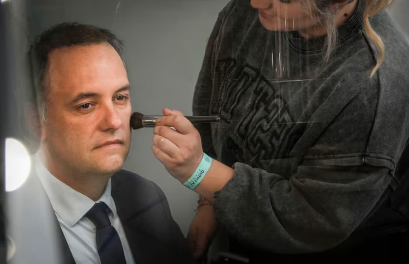 Adorni no pierde los privilegios de casta: el Gobierno mantiene su custodia oficial - imagen de origen