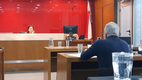 Causa Contratos Truchos: Piden revisar las inhibiciones ante el embargo de la jubilación de la esposa de un imputado - imagen de origen