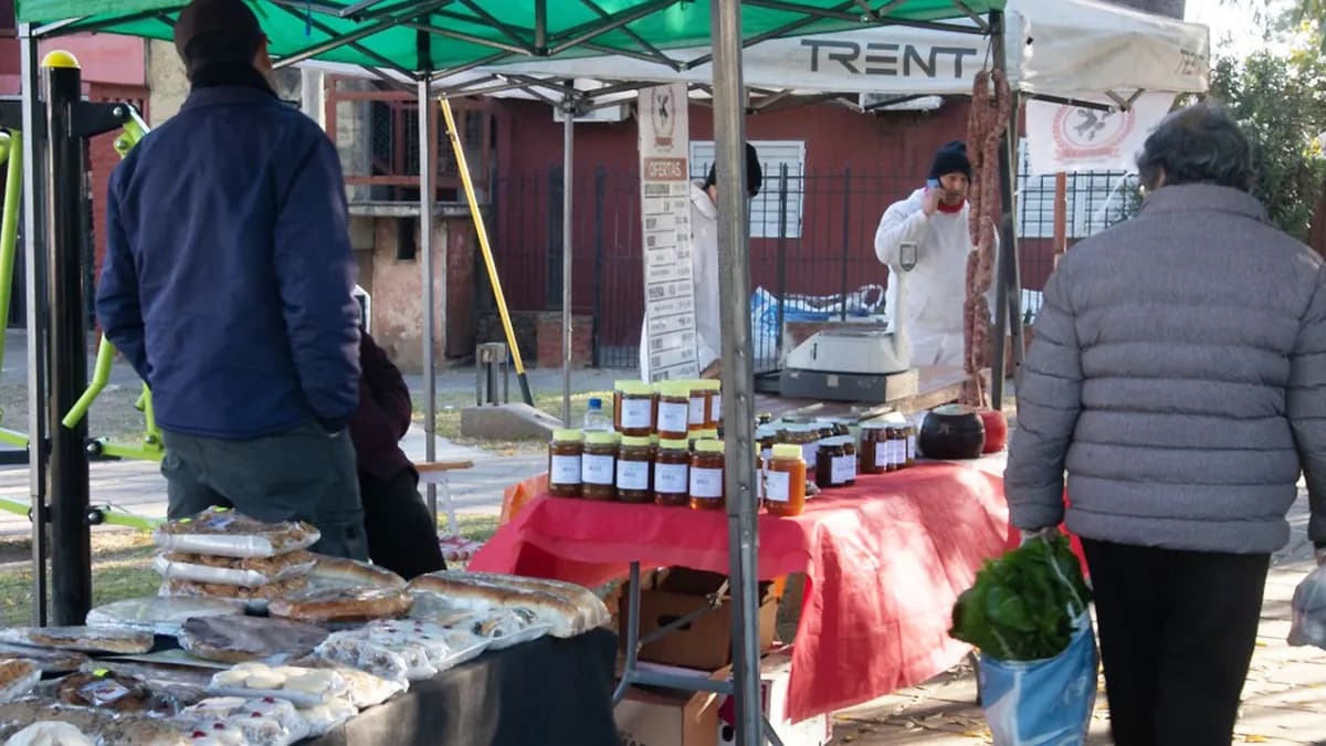 La Feria en tu Barrio impulsa el consumo local en tres puntos de Paraná - imagen de origen