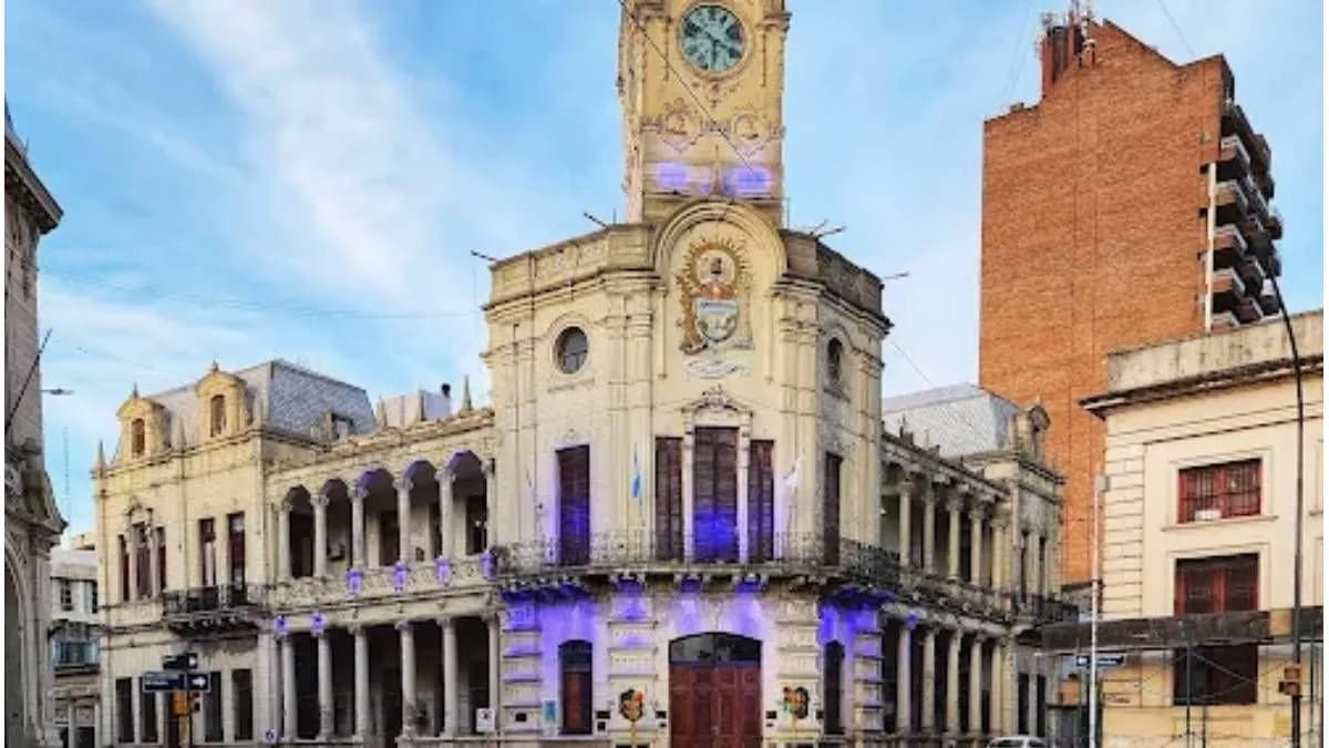 La Municipalidad de Paraná otorgará un aumento salarial del 4% a los empleados con los haberes de julio - imagen de origen