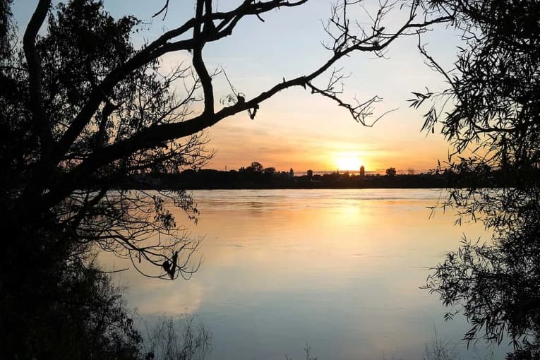 El río Uruguay subió 6 metros en tres días y registró la mayor crecida del año en Corrientes - imagen de origen