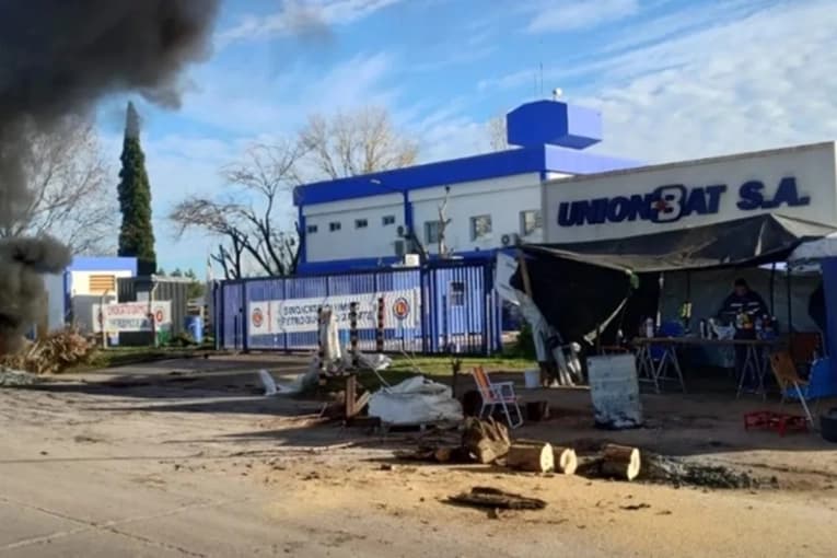 Despidos en UnionBat: Se dictó la conciliación obligatoria y hoy será la primera audiencia - imagen de origen