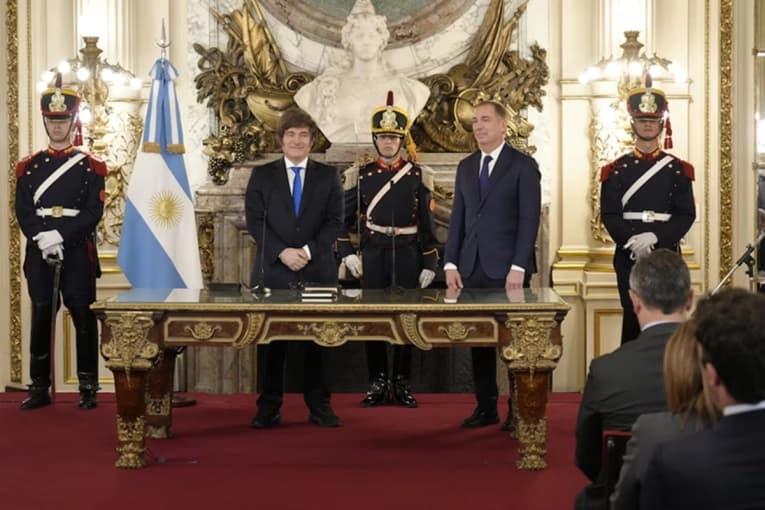 Santilli asume como jefe de Gabinete: el fastidio de un sector del Gobierno con el PRO - imagen de origen