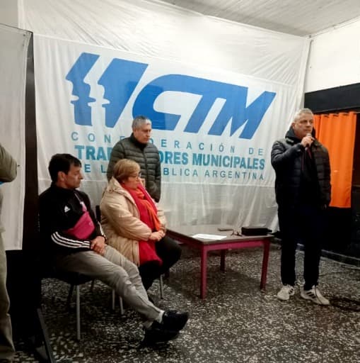 AOEM insiste en una mejora salarial para los municipales - imagen de origen