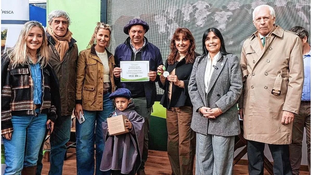 Entre Ríos reconoció en Palermo a 34 cabañas por su aporte al desarrollo de la genética ganadera - imagen de origen