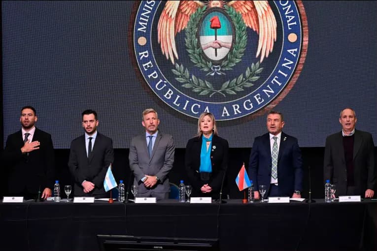 Frigerio encabezó la apertura del Consejo Federal de Seguridad Interior que sesionó en Entre Ríos - imagen de origen