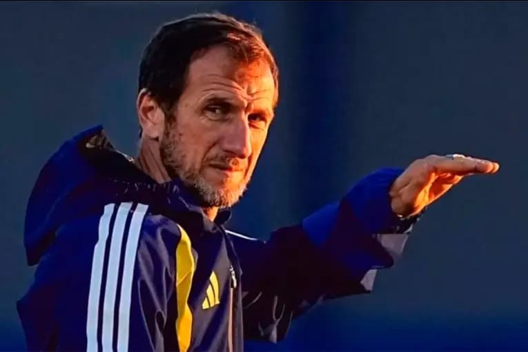 Boca: los delanteros que tiene Arruabarrena y los refuerzos que busca tras la rescisión de Cavani - imagen de origen