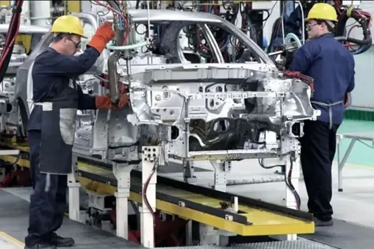 Industria autopartista: caída de casi un 9% y recorte de personal en casi la mitad de las empresas - imagen de origen