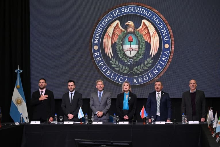 Frigerio encabezó la apertura del Consejo Federal de Seguridad Interior que sesionó en Entre Ríos - imagen de origen