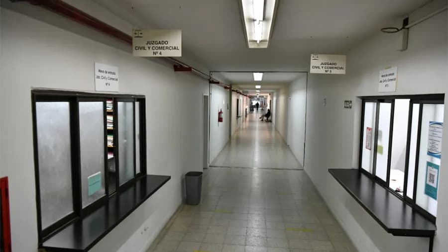 El STJ profundiza la digitalización y elimina la remisión en papel de oficios y comunicaciones judiciales | Análisis - imagen de origen