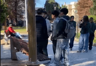 Grave denuncia en Concordia: Una patota emboscó y golpeó brutalmente a un compañero de la Escuela de Comercio Nº 1 - 7PAGINAS - imagen de origen