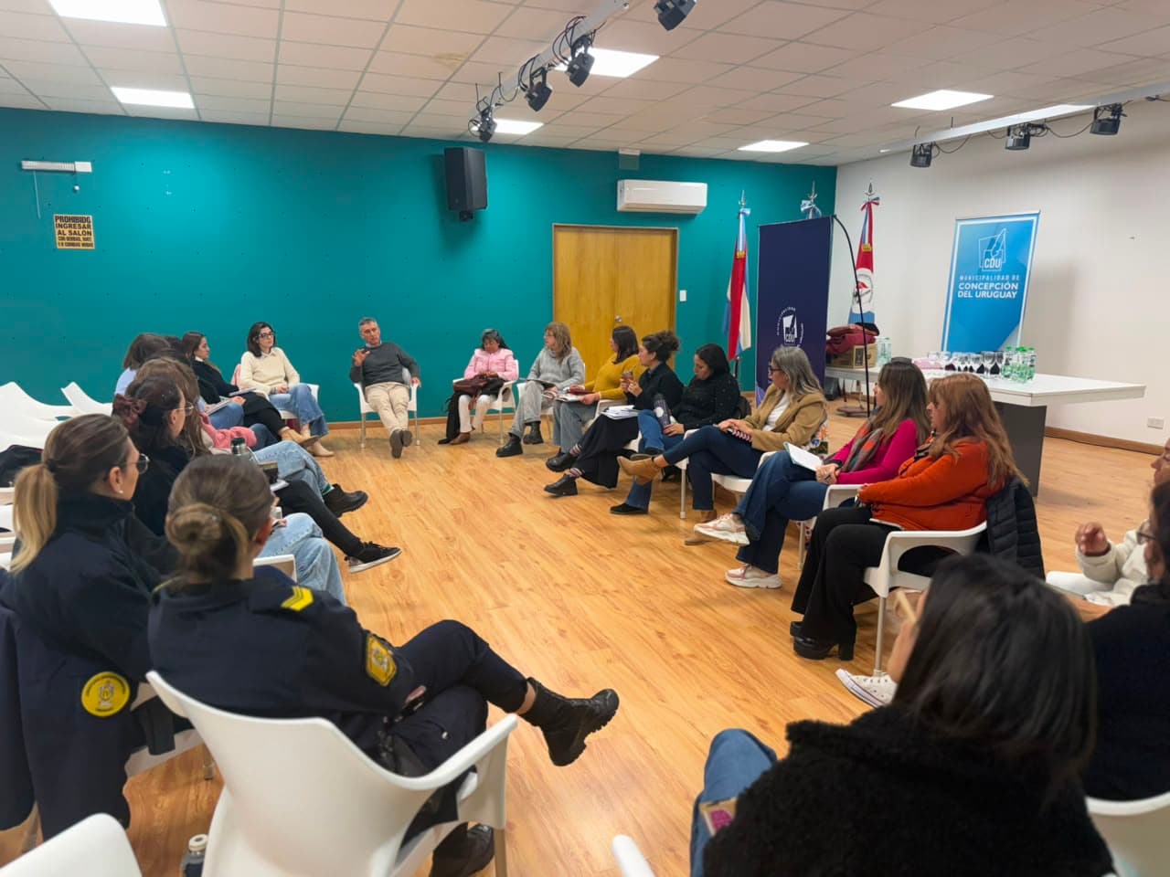 Reunión para articular el abordaje de situaciones de violencia de género - imagen de origen