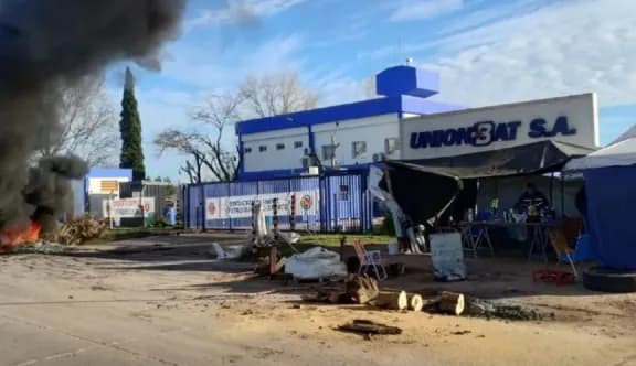 Tras la primera audiencia por Unión Bat, el gremio busca una negociación directa con la empresa para evitar los despidos - imagen de origen